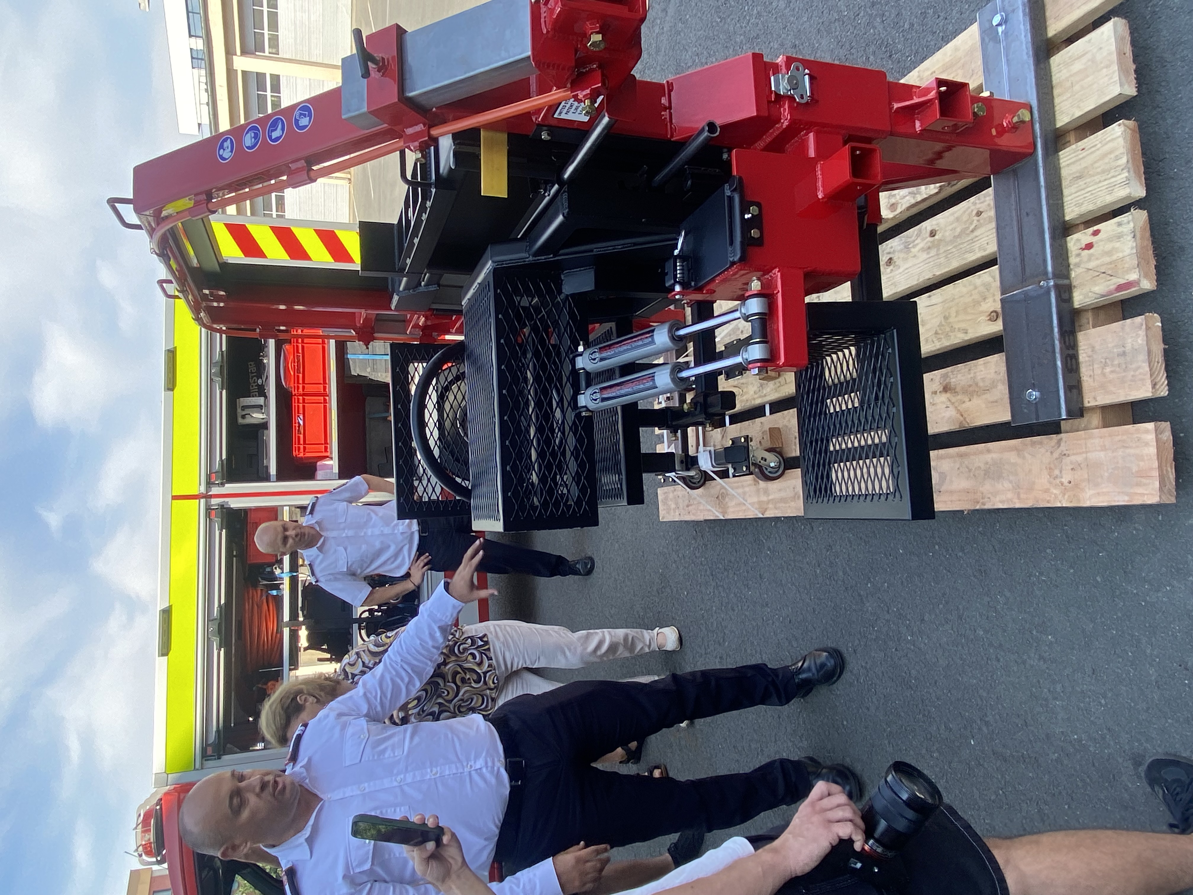 simulator-descarcerare-isu-premiera-oradea-pompieri