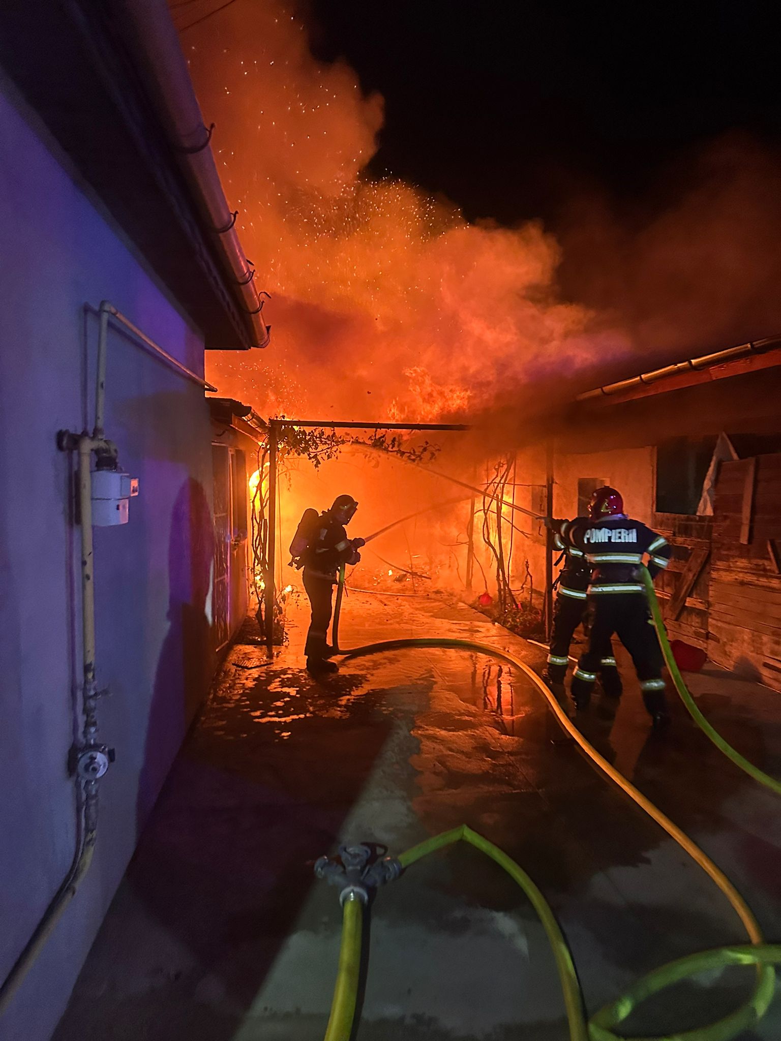 isu-pompieri-incendiu