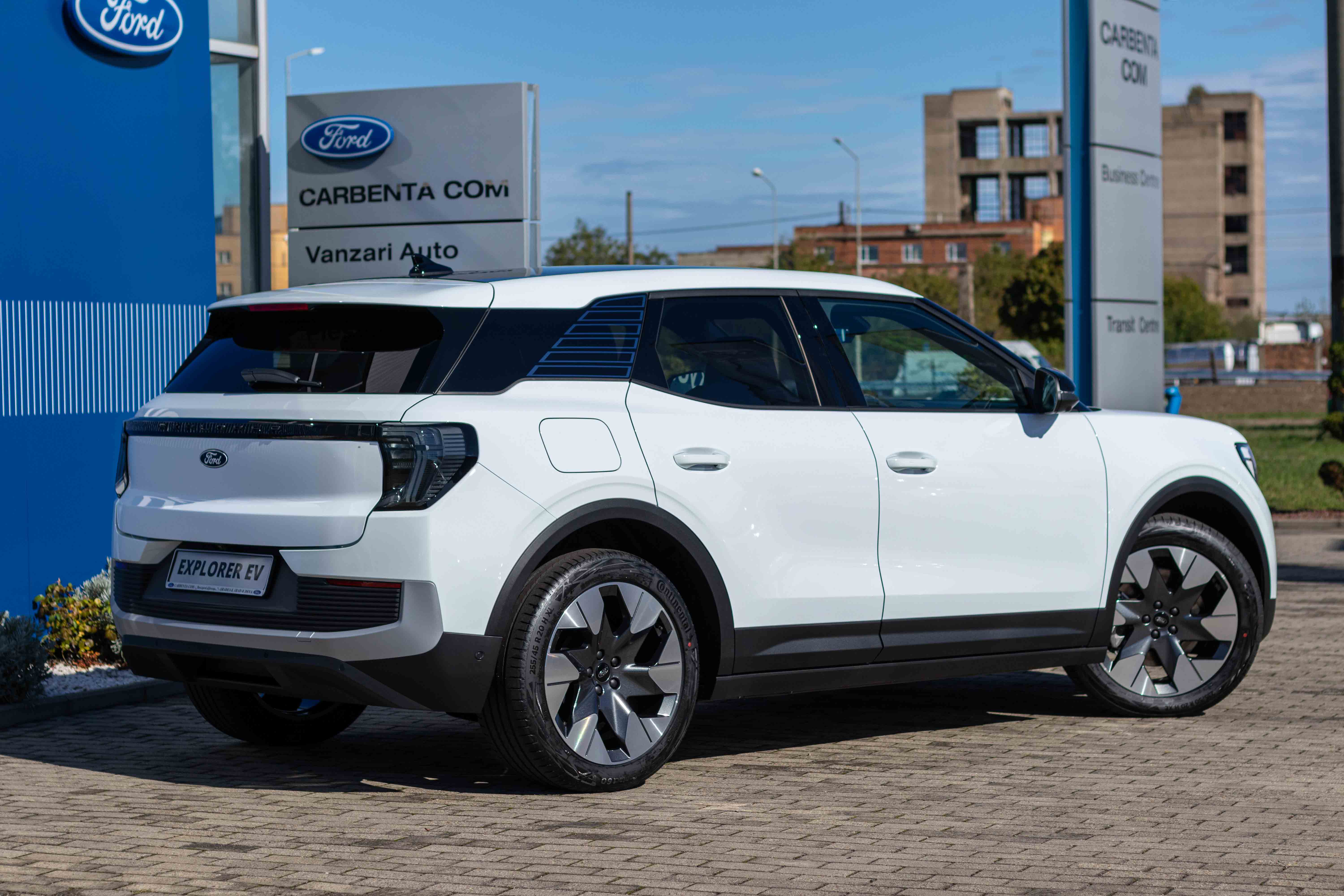 NOUL EXPLORER ELECTRIC PREMIUM EXTENDED RANGE 340 CP AT AWD PANORAMIC FROZEN WHITE jante 20-13
