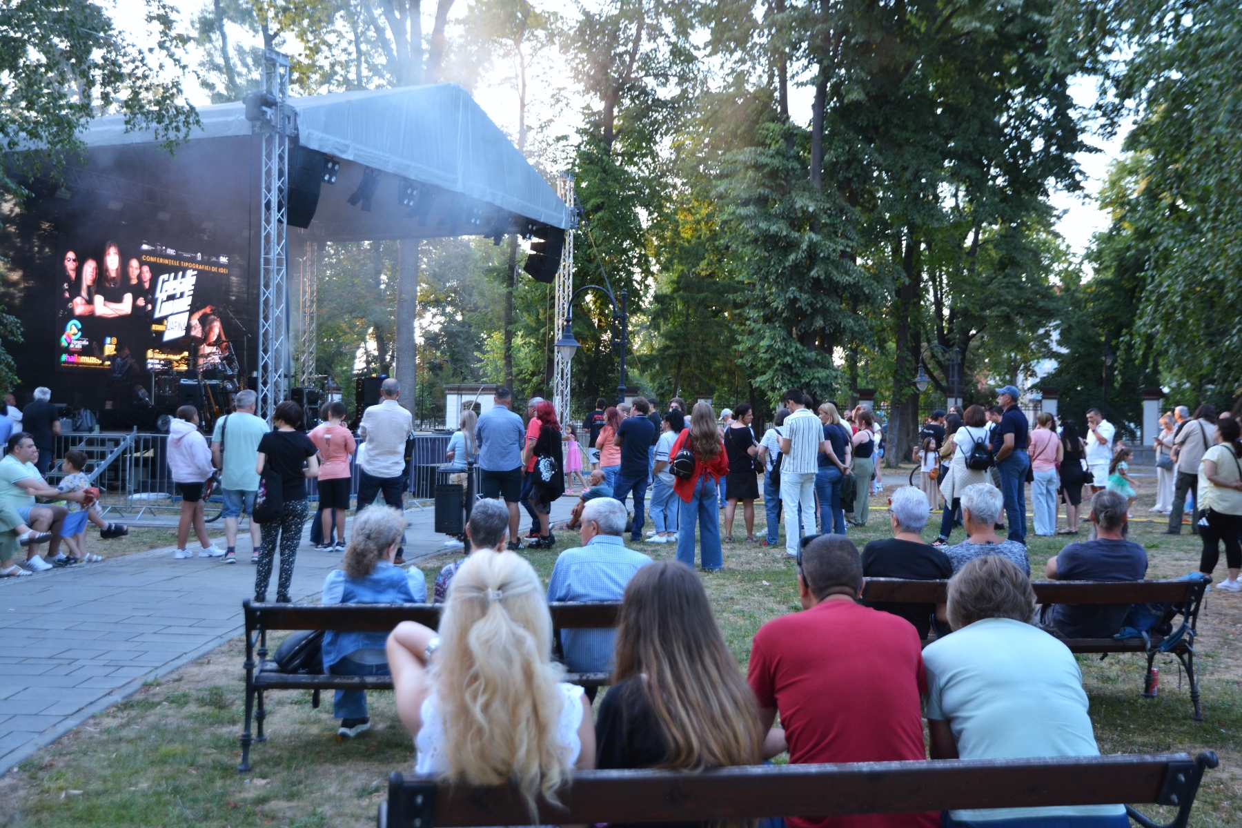 Concert Celelalte Cuvinte la Muzeul Ţării Crişurilor, Foto Camelia Buşu (1)