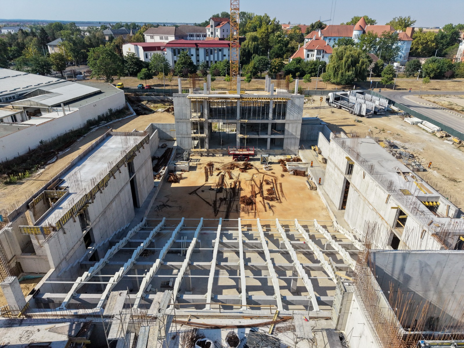 centru-multifunctional (1)
