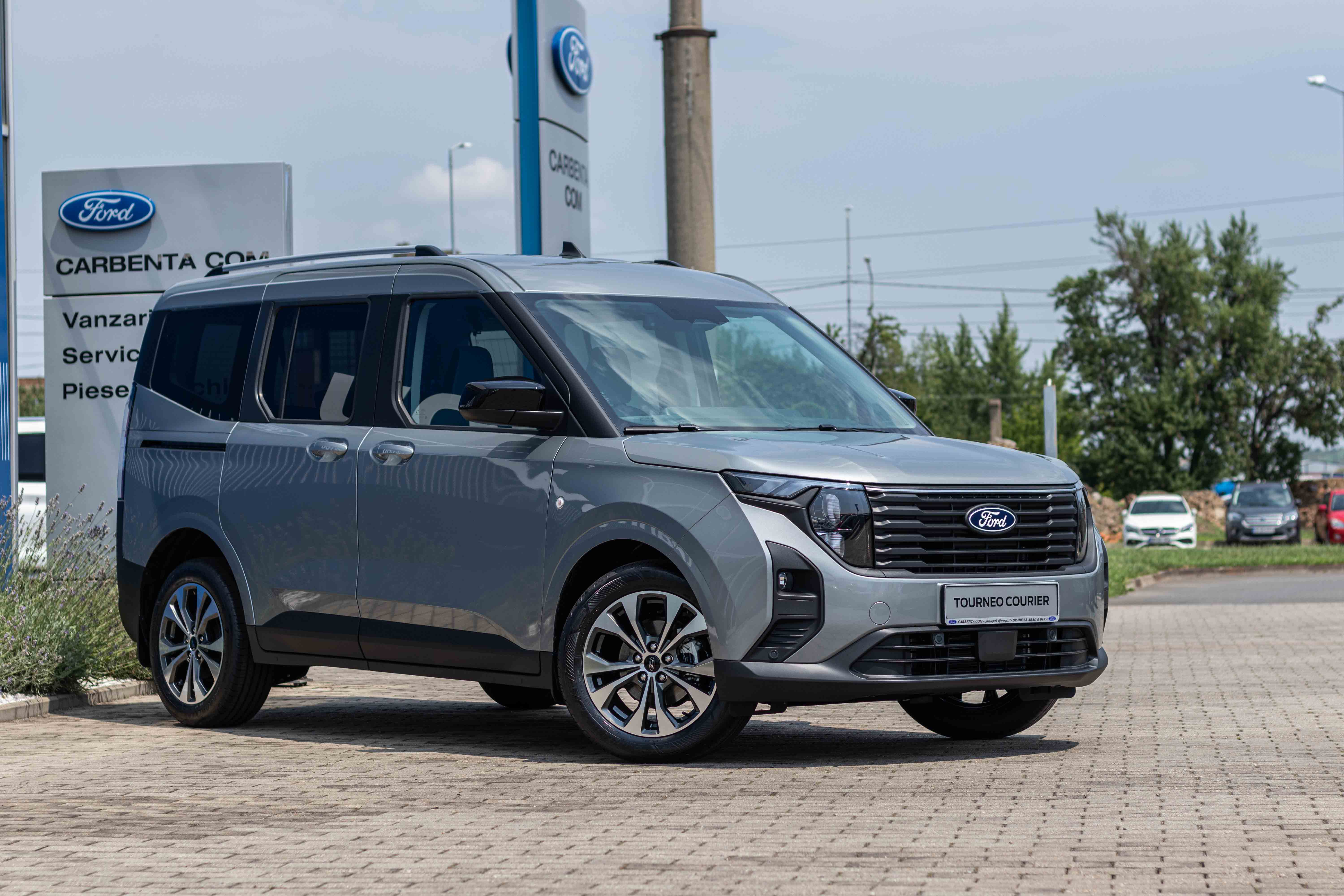 NOUL TRANSIT TOURNEO COURIER TITANIUM 1.0 ECOBOOST 125 CP M6 SOLAR SILVER-9