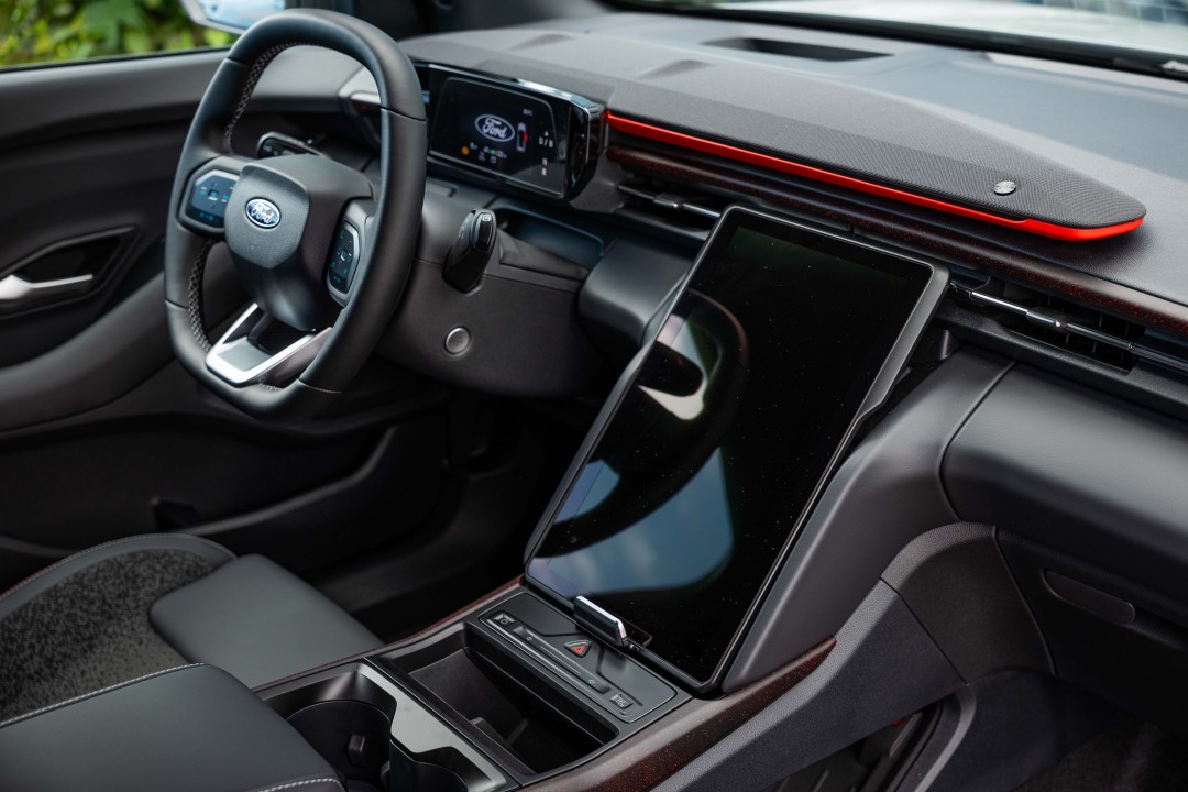 ford-explorer-ev-5-usi-collection-electric-autonomie-extinsa-340-cp-at-awd-06a9a8c5333fab