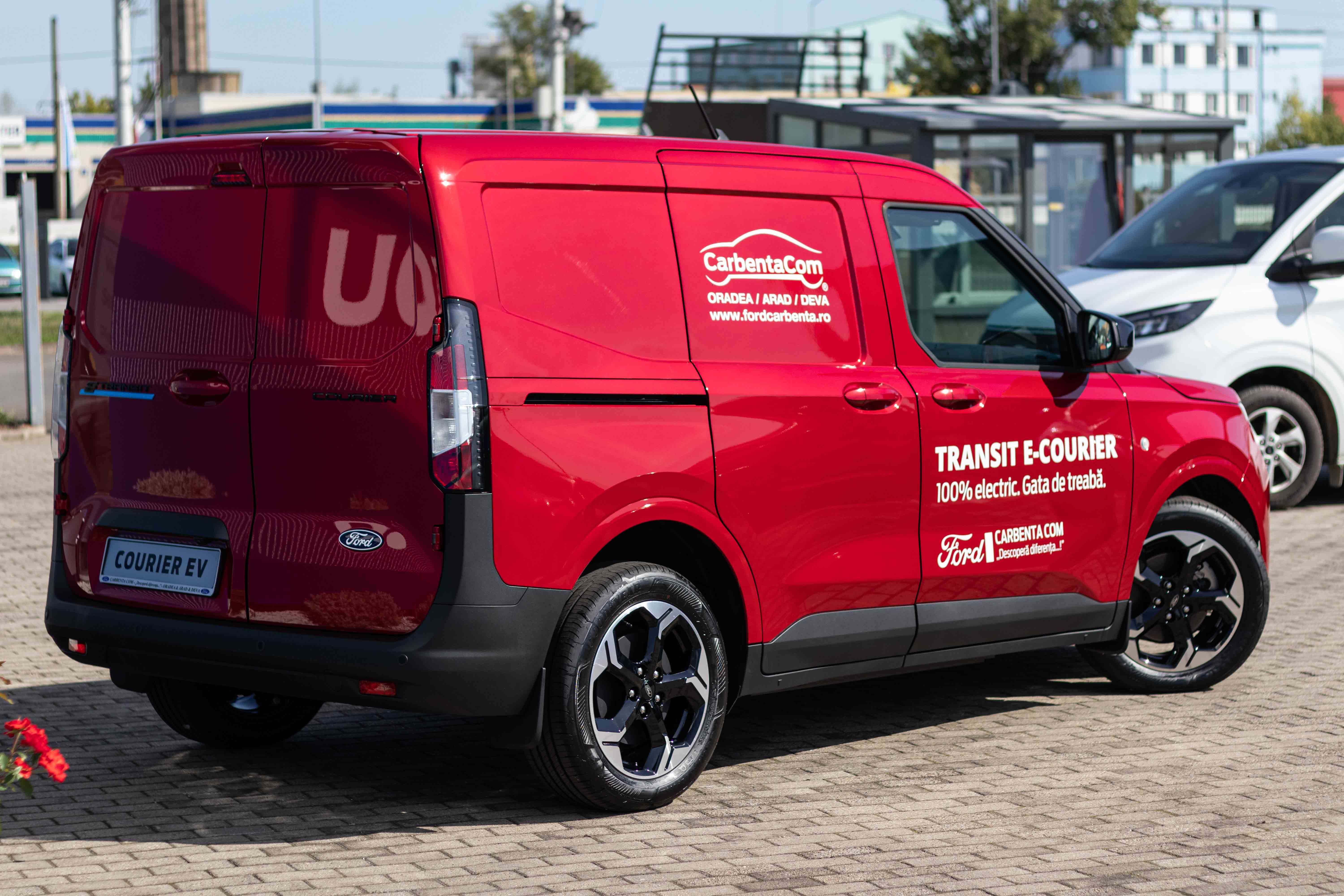 noul-transit-courier-limited-746bd550997153a5e20e9a0bbf34b2a8