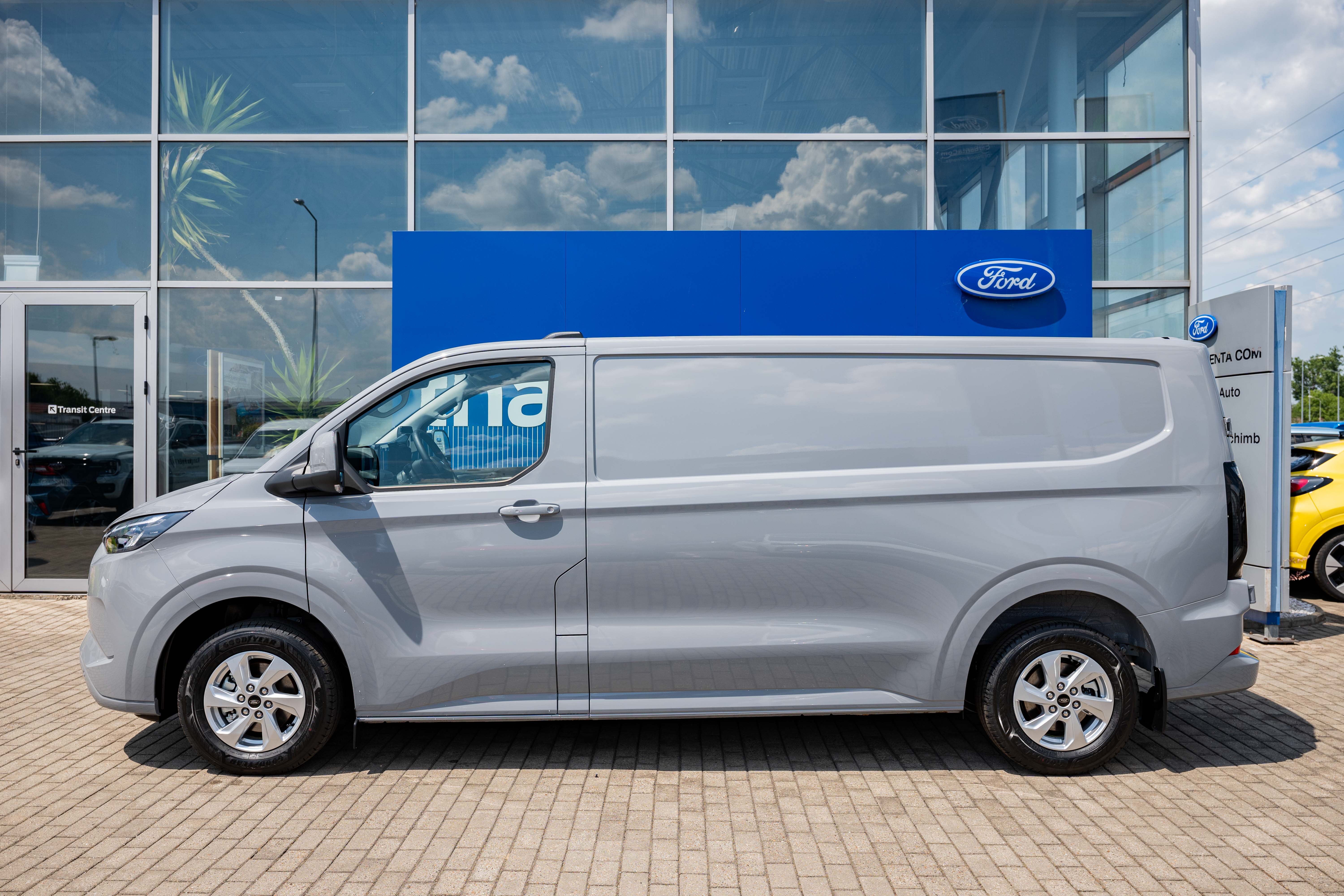 noul-transit-custom-limited-7edd6ca0c7d6009f48147bee39d8c4fe