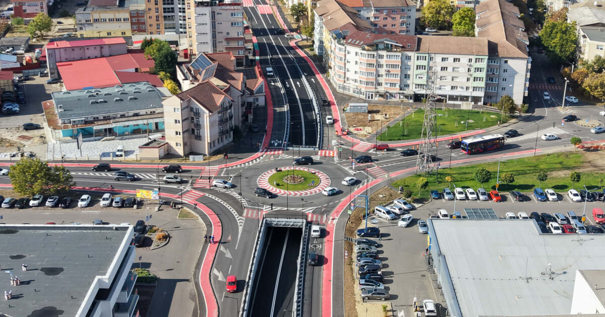 Vești bune! Când se deschide traficul prin pasajul de la intersecția ...