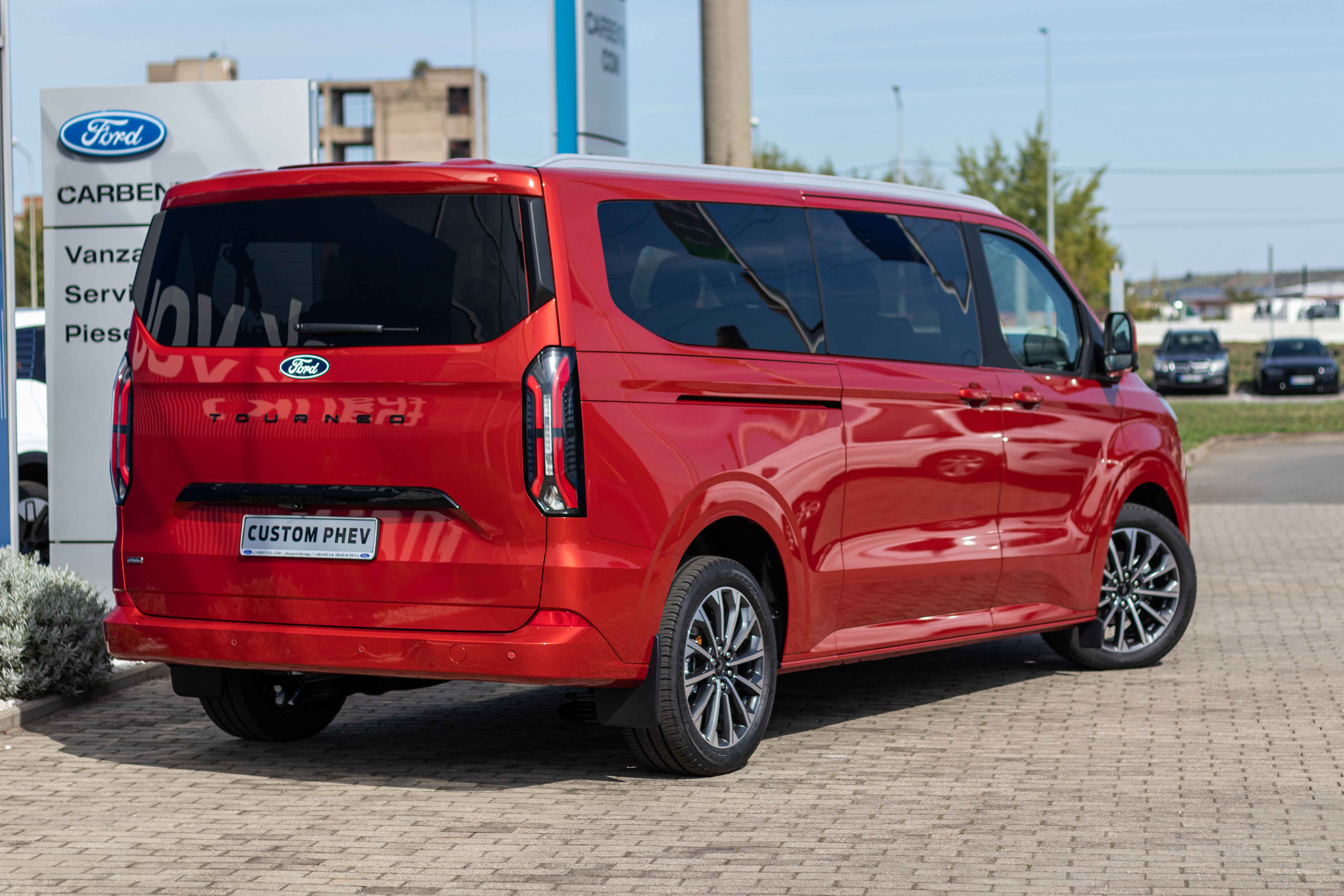 ford tourneo custom (1)