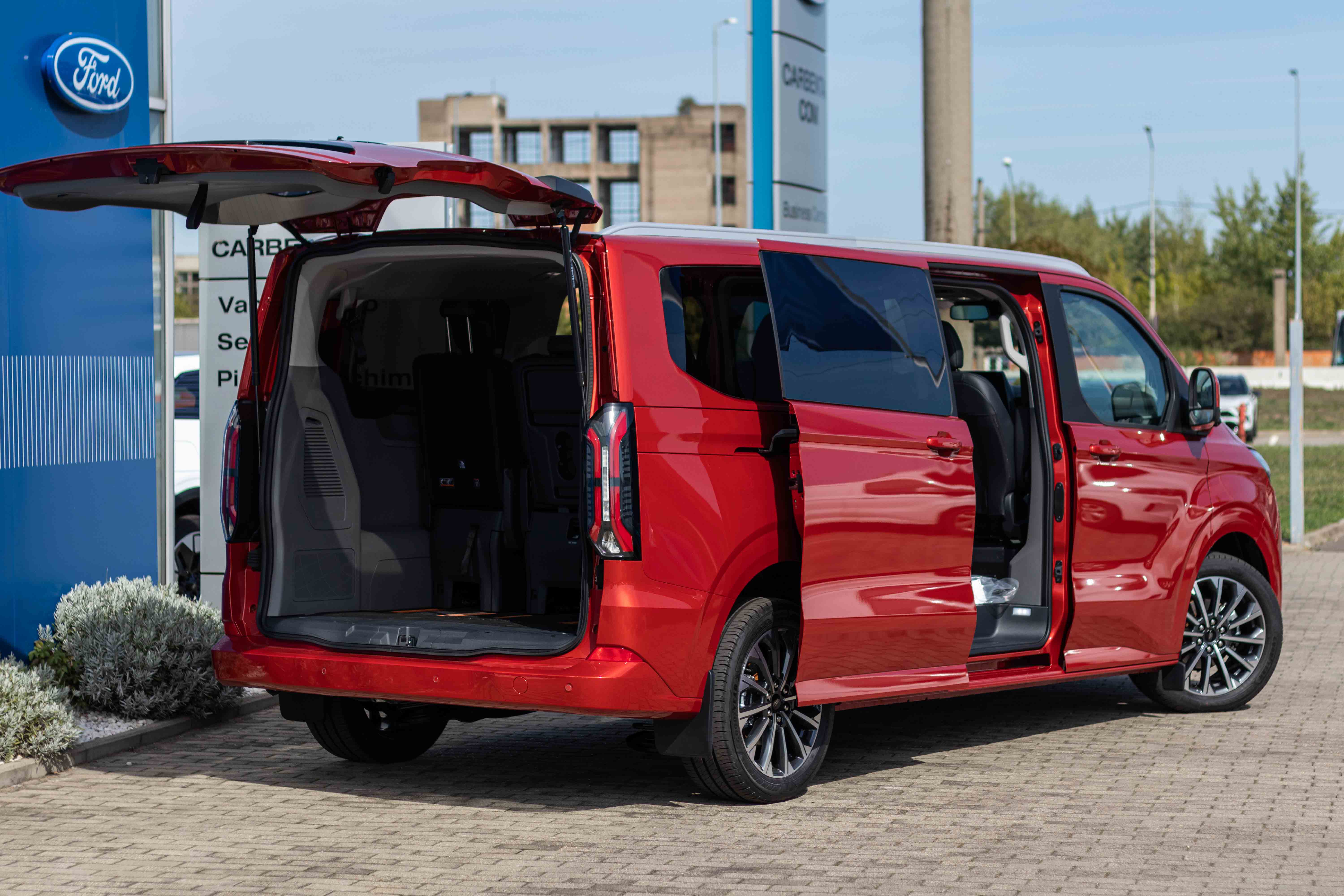 ford tourneo custom (3)