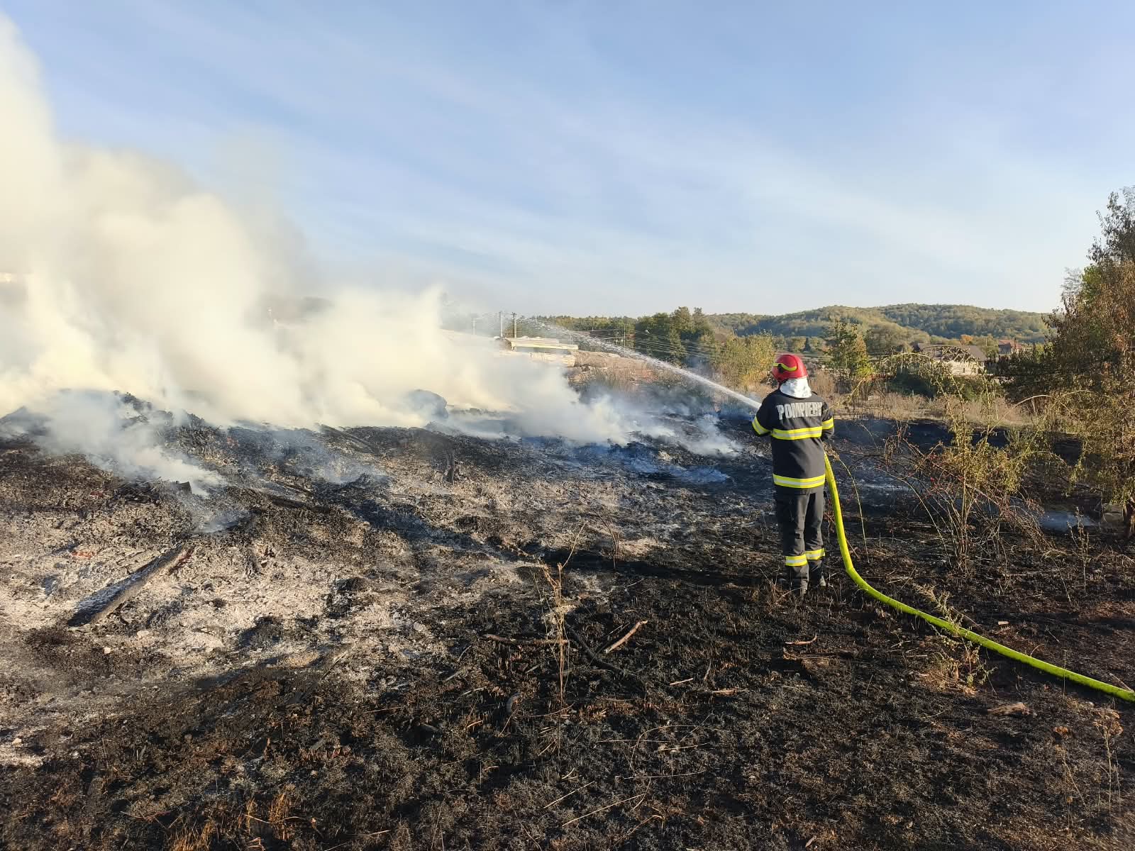 incendiu-dobresti-pompieri-isu-bihor