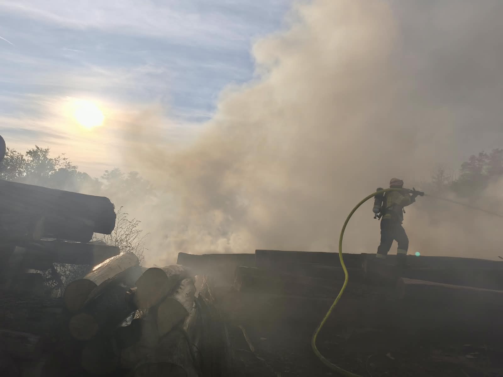 incendiu-dobresti-pompieri-isu-bihor