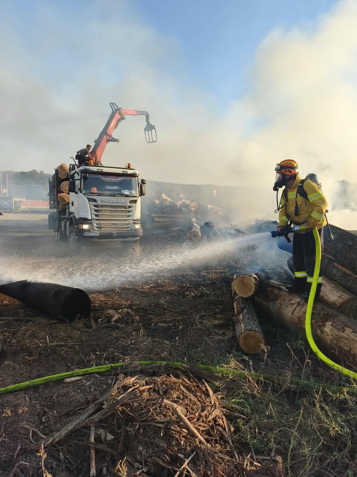 incendiu-dobresti-pompieri-isu-bihor